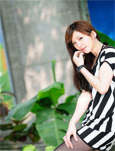 《小受被卖到妓院蹂躏》