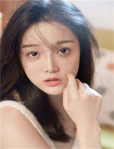 《最美情侣中文在线播放》
