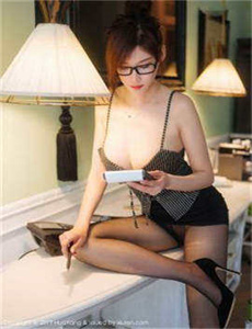 《美女h动态图》